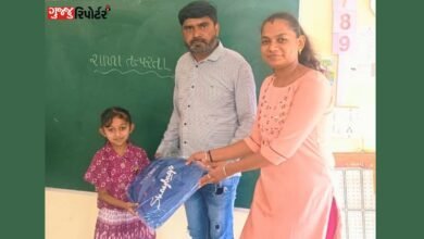 Distribution of educational kit to Kamaroli Primary School of Allpad Taluk