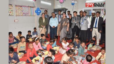 Shramik Annapurna located three roads north of Surat served food