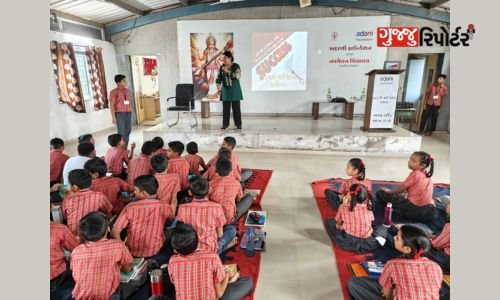 A personality development workshop was held at Navchetan Adani Vidyalaya