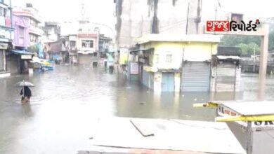 Due to rain in Surat, water level rose and people lost their houses