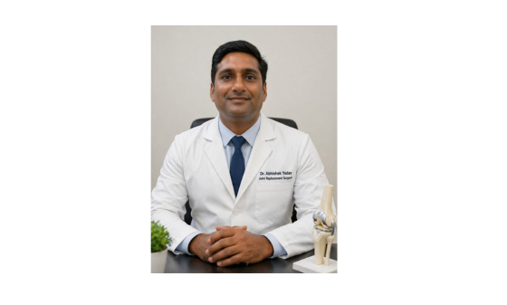 Dr. Abhishek Yadav એક જાણીતા Orthopedic Doctor Dindoli અને જોઈન્ટ રિપ્લેસમેન્ટ સર્જન તરીકે ઓળખાય છે.